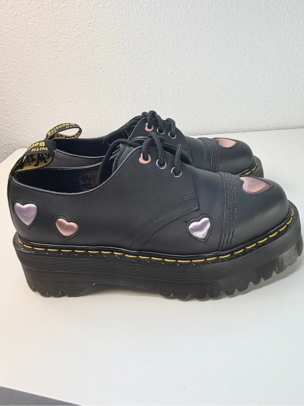 Dr Martens Heart Cutout Platform Oxford Shoes Black Pink womens Size 7 goth